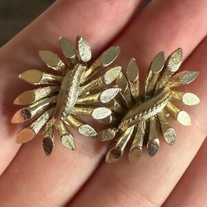 Vintage Coro 1960s Gold Tone Clip On Earrings